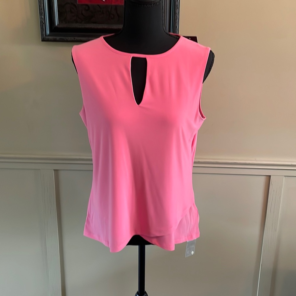 Bright pink sleeveless top. Size Small.